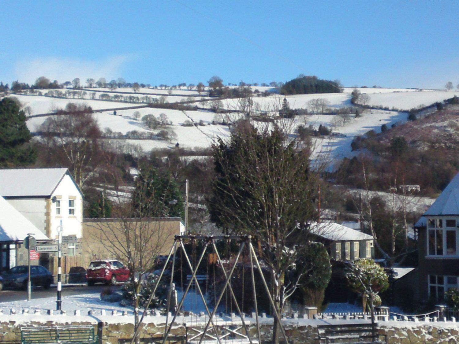 Oyo Glyn Valley Hotel Llansantffraid Llansantffraid Glyn Ceiriog Exterior foto